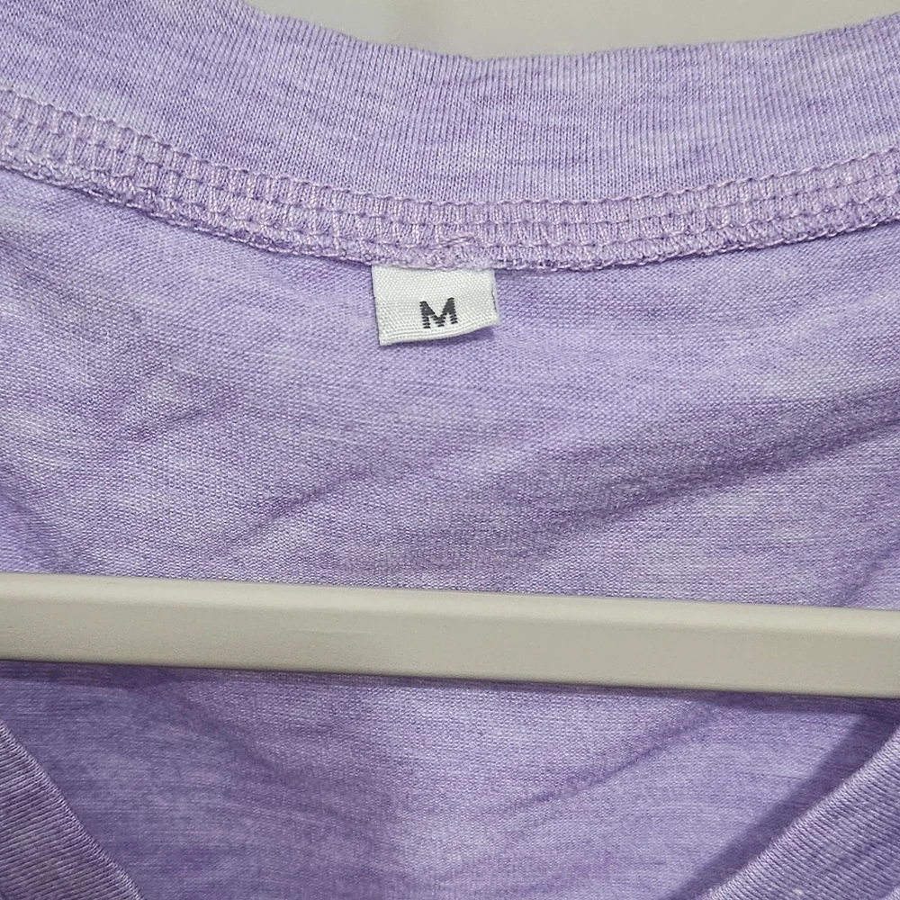 NWT S & M 'FUN FACT: I Don't Care" V Neck Tee Shirt - Picture 4 of 6